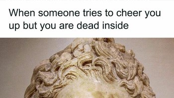 Mau dihibur kayak gimana pun, sulit. Foto: Classical AF Instagram via Bored Panda