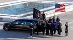 Momen Jenazah Jimmy Carter Dibawa Keluar Gedung Capitol