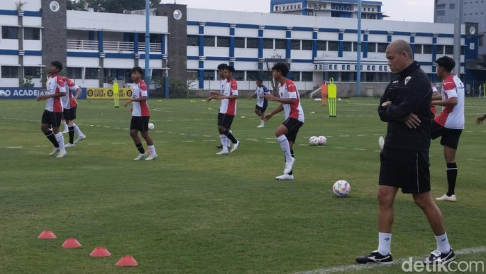Pemusatan latihan Timnas Indonesia U17 di Lapangan Sidolig, Kota Bandung.(Foto: Rifat Alhamidi/detikJabar)