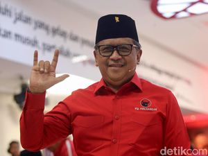 Sekjen PDIP Hasto Baca Hak-hak Tersangka Jelang Pemeriksaan KPK Besok