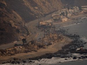 931 Napi Dilibatkan Padamkan Kebakaran di Los Angeles
