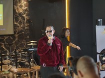 Rusli Zainudin Nyanyikan Lagu Ciptaan Aldi Taher