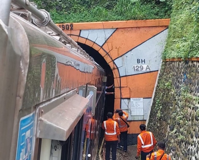 terowongan kereta api di Silo Jember