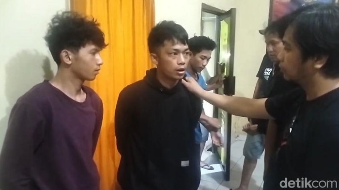 Tiga pelaku penyerangan warkop di Makassar ditangkap.