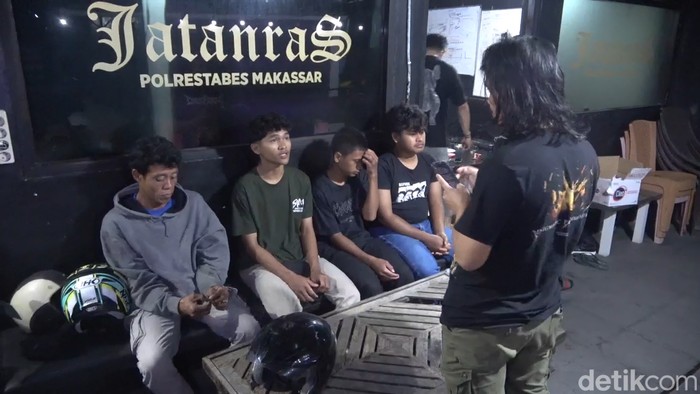 4 Pemuda di Makassar keroyok pemotor gegara suara motor korban berisik. Dokumen Istimewa
