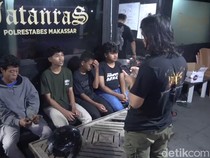 4 Pemuda di Makassar Keroyok Pemotor gegara Suara Motor Korban Berisik