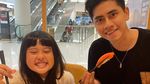 Ini Momen Athalla Naufal Makan Sushi hingga Steak di Restoran