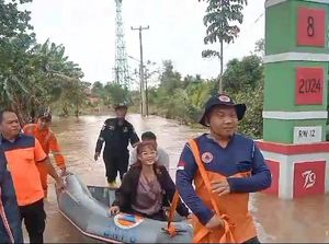 Banjir Rendam 10 Titik di Tanjungpinang, 800 Warga Mengungsi