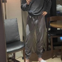 Melansir dari CNA Lifestyle, Chuando Tan mengaku bahwa dirinya memang kerap mendapat pertanyaan seputar rahasia awet muda. Namun sebenarnya dia merasa dirinya tetap menua dan tidak semuda yang orang-orang pikirkan. Foto: dok. Instagram @chuando_chuandoandfrey