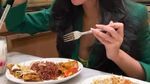 Fanny Ghassani, Foodies yang Hobi Jajan Tiap Bepergian