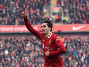 Ayah Chiesa Bantah sang Anak Tak Bahagia di Liverpool