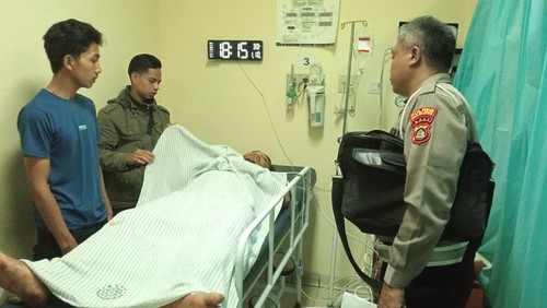 Korban kecelakaan tunggal di Jalan Singaraja-Denpasar, tepatnya di wilayah Banjar Dinas Wirabuana, Desa Gitgit, Kecamatan Sukasada, Buleleng, Bali, saat dirawat di RSUD Buleleng, Jumat (10/1/2025). (Foto: Dok. Polres Buleleng)