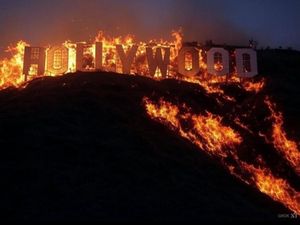 Hoax Logo Hollywood Diamuk Api Saat LA Diterjang Kebakaran Hebat