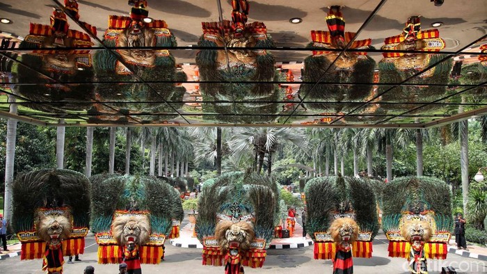 Kementerian Koordinator Bidang Perekonomian, menggelar Syukuran Ponorogo, yang di hadiri oleh Bupati Ponorogo Sugiri Sancoko, di Graha Sawala, Gedung Aliwardana, Kemenko Perekonomian, Jakarta Pusat, Sabtu (11/1/2024).