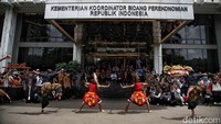 Seniman Reog Ponorogo tampil saat syukuran penetapan Reog Ponorogo sebagai Warisan Budaya Takbenda (WBTb) UNESCO di Kementerian Koordinator Bidang Perekonomian, Jakarta, Sabtu (11/1/2025).