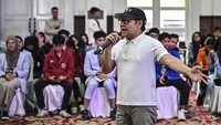 Kegiatan yang diselenggarakan Forum OSIS DKI Jakarta tersebut mengangkat tema Revolutionary Leadership Towards Globalization.  