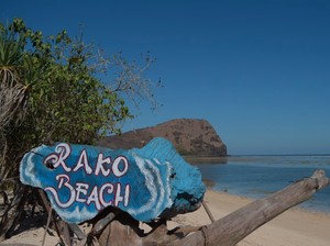 Pesona Pantai Rako, Surga bagi Peselancar di Flores Timur