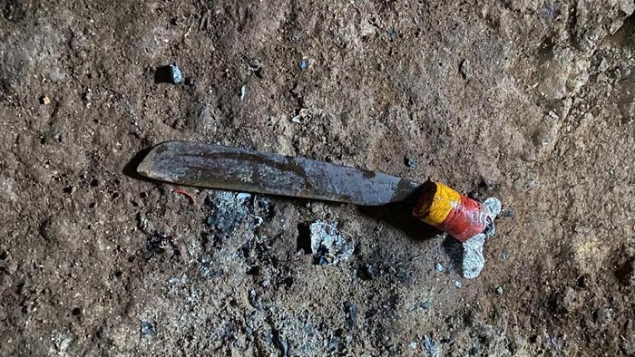 Senjata golok yang digunakan ibu di Lampung Timur untuk membacok bayinya.