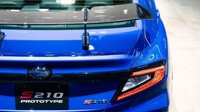 Kemudian untuk rem, kaliper depan Brembo 6-pot, bantalan rem khusus, serta rotor berlubang depan dan belakang digabungkan. Bersama dengan booster elektrik yang disetel khusus, sistem pengeremannya diklaim bisa dikendalikan dengan sangat baik. Foto: Doc. Subaru