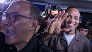 Tebar Senyum, Pelatih Baru Timnas Indonesia Patrick Kluivert Tiba di Jakarta