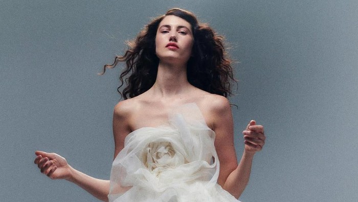 Tren Baju Pengantin 2025.