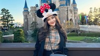 Veni Nur mengatakan netizen banyak yang tak suka dan menganggap dirinya pansos dengan Athalla Naufal. (Foto: dok Instagram)