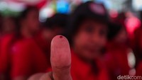 Selain itu kegiatan ini juga dilakukan sebagai bentuk loyalitas kader kepada Ketua Umum Megawati Soekarnoputri.