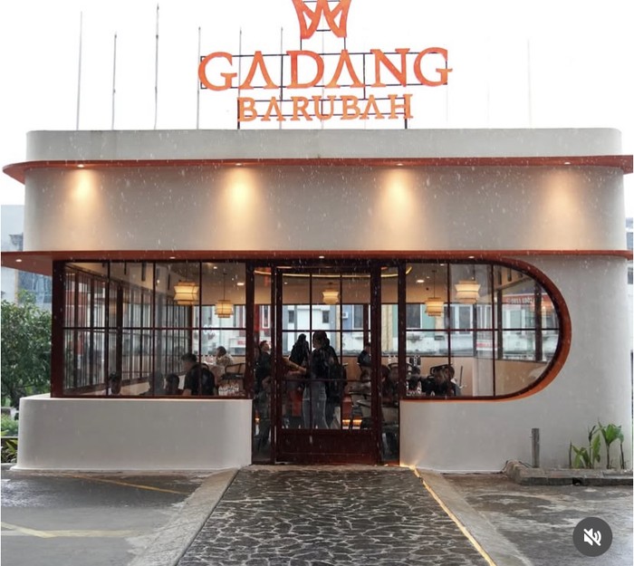 Deddy Corbuzier Buka Restoran Padang Kekinian, Pembukaanya Meriah Deddy Corbuzier Buka Restoran Padang Kekinian, Pembukaanya Meriah
