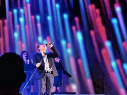 Mengabadikan Aksi Panggung Ari Lasso dengan Vivo X200 Pro