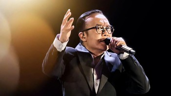 Dengan perbesaran 30 kali, aksi Ari Lasso masih terabadikan dengan begitu detail. Foto: Oki Subrata
