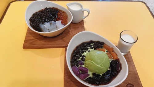 Menu QQ Matcha dan Zeribowl Milk di Zeribowl Bali, Jalan Teuku Umar Barat Nomor 110 Denpasar, Bali, Minggu (12/1/2025). (Karsiani Putri/detikBali)