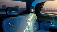 Desainer memasang pelapis unik dengan percikan warna-warni, terinspirasi oleh pola pada Twingo generasi pertama. Mengenai jok, ada bangku belakang yang bisa dilipat dan digeser untuk memaksimalkan ruang kaki atau kapasitas kargo. Foto: Dok. Renault
