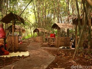 Berkunjung ke Pasar Tradisional Sunda di Hutan Bambu Cibiru Bandung