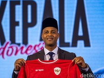 Patrick Kluivert Resmi Diperkenalkan PSSI sebagai Pelatih Timnas Indonesia