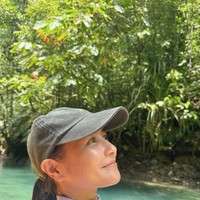 Pancarkan pesona natural, Prilly tampil percaya diri tanpa pulasan makeup sedikitpun. Meski demikian wajahnya masih tetap terlihat cantik. Foto: Instagram/@prillylatuconsina96