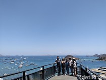 11.246 Turis Lihat Sunset Labuan Bajo di Puncak Waringin, Raup Cuan Rp 244 Juta