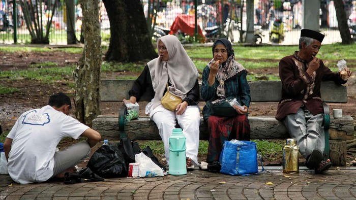 Sampah Makanan di Monas