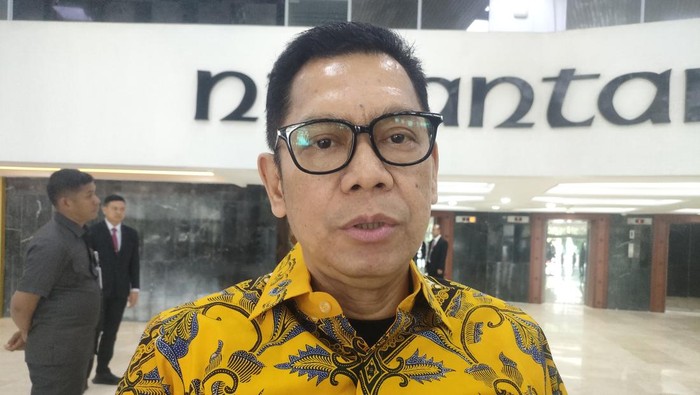 Wakil Ketua DPR Fraksi Golkar, Adies Kadir, di gedung Nusantara III, kompleks parlemen, Senayan, Jakarta Pusat, Senin (13/1/2025).