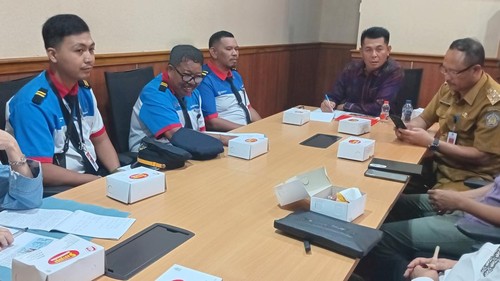 Audiensi pengguna dan PT Trans Satria Jaya terkait operasional bus TMD di DPRD Bali, Denpasar, Senin (13/1/2025). (Aryo Mahendro/detikBali)