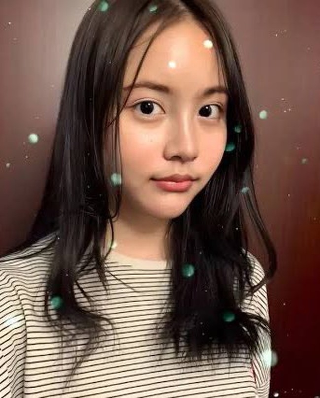 Bakat seni telah mengalir dalam dirinya yang berasal dari keluarga seniman. Carmen menguasai kemampuan tarik suara, rap, dan bermain piano. Dia mulai bergabung jadi trainee SM Entertainment pada tahun 2022. Foto: dok. Twitter @carmenpict