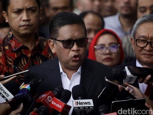 Hasto Minta MK Ubah Vonis Maksimal Rintangi Kasus Korupsi Jadi 3 Tahun Bui