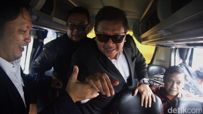 Mereka Mendesak KPK Bersegera Usai Status Hasto Tetap Tersangka