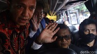 Dalam kasus suap pergantian antar waktu caleg DPR RI, Hasto disebut sempat menemui salah satu komisioner KPU saat itu Wahyu Setiawan pada Agustus 2019. Wahyu telah menjalani hukuman dan bebas.  