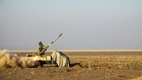 Dikutip AFP, latihan militer ini berlangsung di tengah pengawasan ketat terhadap program nuklir Iran menjelang kembalinya presiden terpilih AS, Donald Trump, ke Gedung Putih. Pada masa jabatan pertamanya, Trump menarik Amerika Serikat keluar dari kesepakatan nuklir 2015 dengan Teheran dan juga memerintahkan pembunuhan seorang jenderal IRGC dalam serangan drone di Irak. Sejak itu, ketegangan Iran dan AS kembali meningkat. (Iranian Army via AP)