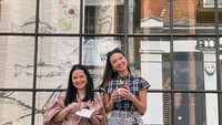 Sebelum terjun ke dunia politik, artis kelahiran 1985 ini merupakan seorang aktris dan foodies loh! Ia suka membagikan momen-momen seru saat kulineran. Foto: Instagram @ralineshah