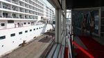 Potret Kapal Pesiar MS Seven Seas Voyager Singgah di Tanjung Perak