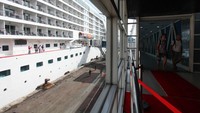 Kapal pesiar berbendera Bahama itu membawa 648 wisatawan mancanegara.