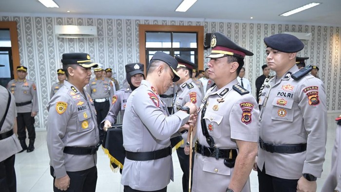 Kapolda Jambi lantik sejumlah PJU dan Kapolres