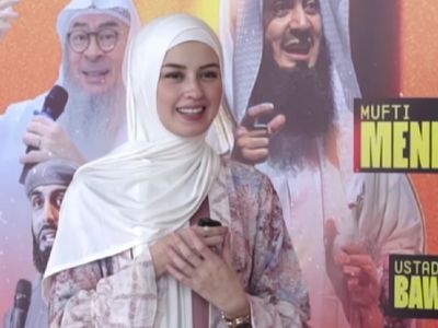 8 Potret Kimberly Ryder Pakai Hijab Syari, Ingin Dekat dengan Allah