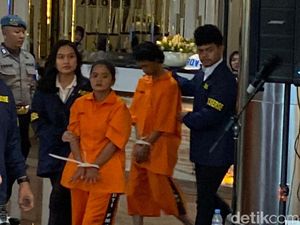 Video: Tampang Keji Pasutri Pembunuh Anak di Ruko Bekasi